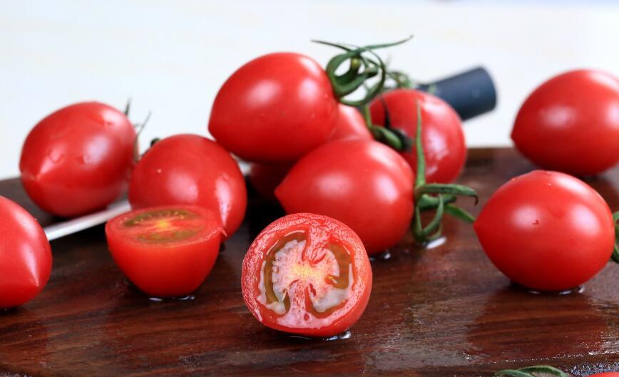 空腹吃番茄 