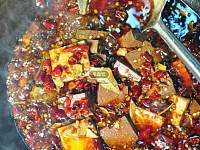 此菜可解火锅、冒菜、串串、麻辣烫的馋，重口味川菜中的一道翘楚