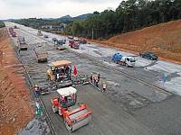机器轰鸣响湘企复工忙湖南高速公路重点建设项目陆续复产复工