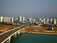 湖南发展最穷的3个城市，一个是湘西，一个是火车拖来的城市
