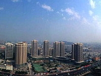 沧州代管的海滨县级市，人口47万，生产总值247.13亿，前景被看好