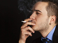 吸烟多久会导致肺部变黑？戒烟后，肺部能恢复到正常的颜色吗？