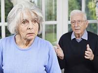 老人行为反常小心是老年痴呆，做好这5件事，预防老了会痴呆