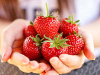 《黄帝内经》中记载：司岁备物，应季草莓的5大功效，可知？