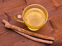 初夏即将来临，适合夏天喝的甘草茶，你知道它的功效和禁忌吗？